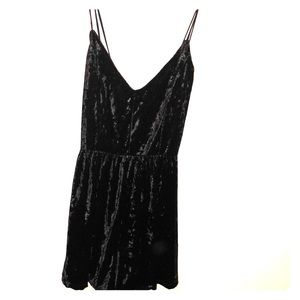 Black velvet Romper